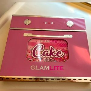 Glamlite cake eyeshadow palette. Brand new